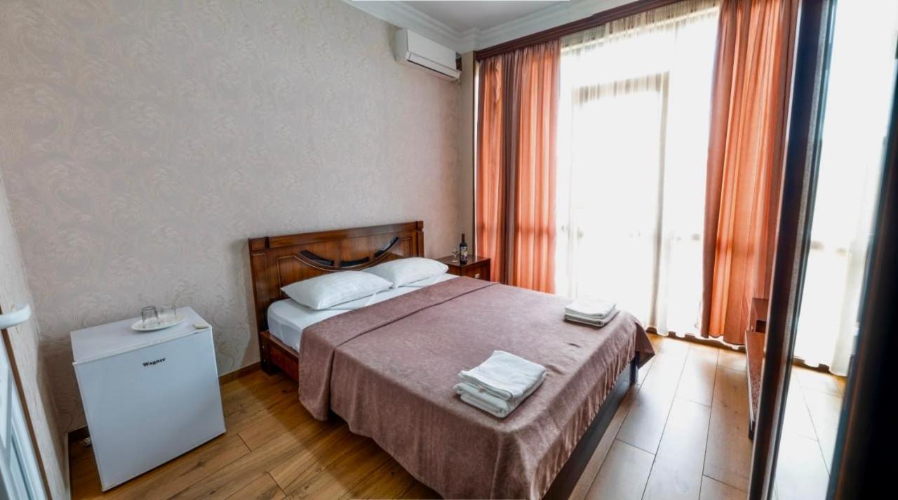 Hotel Palermo コブレチ エクステリア 写真