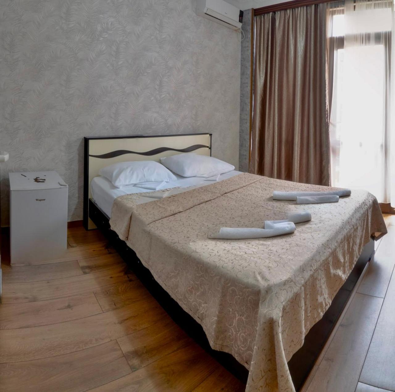 Hotel Palermo コブレチ エクステリア 写真